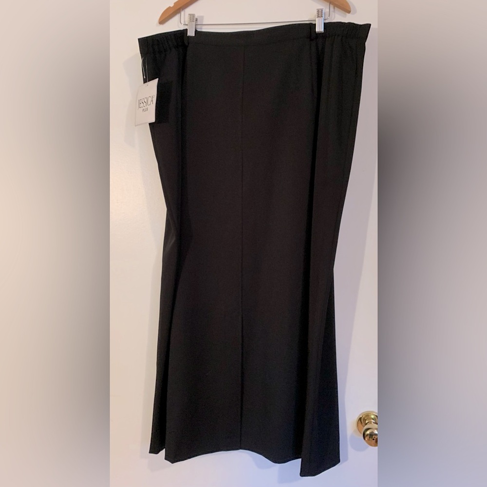 🎉026 NWT Plus Jessica maxi skirt